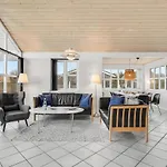 4 Bedroom Amazing In Σπίτι διακοπών Nordenbro Vesteregn