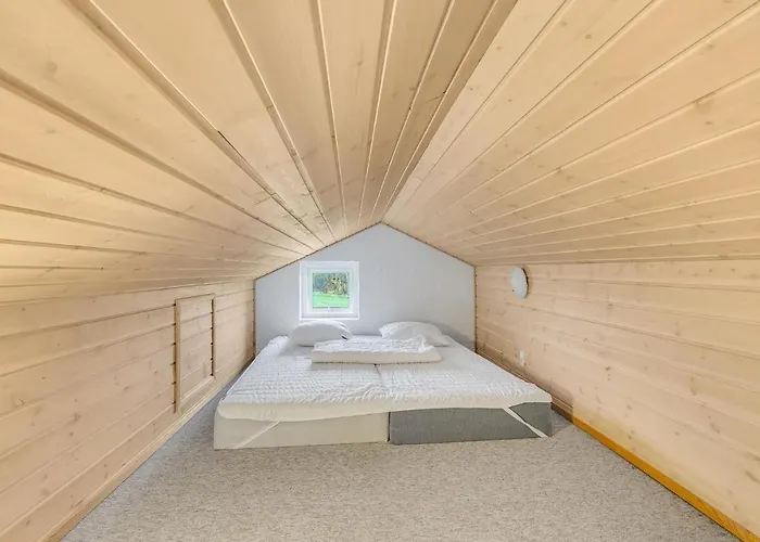 別荘 4 Bedroom Amazing In Nordenbro Vesteregn