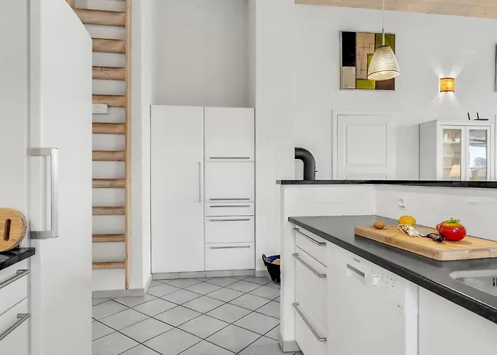 別荘 4 Bedroom Amazing In Nordenbro Vesteregn