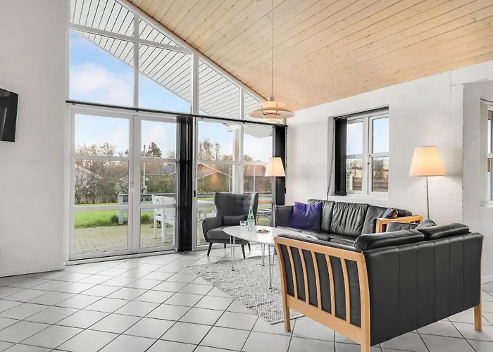 4 Bedroom Amazing In 別荘 Nordenbro Vesteregn