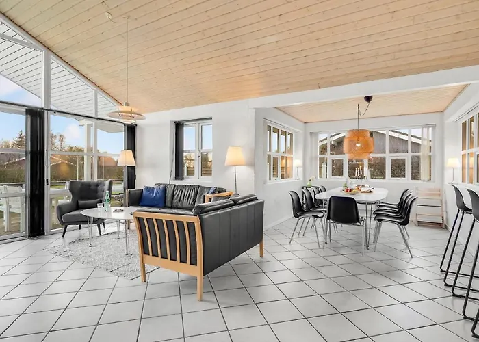 4 Bedroom Amazing In *